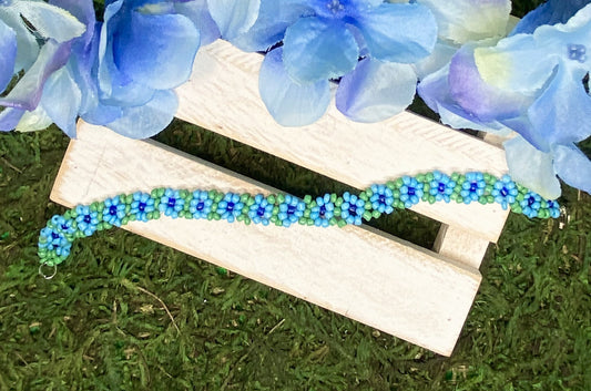 Blue/Green Daisy