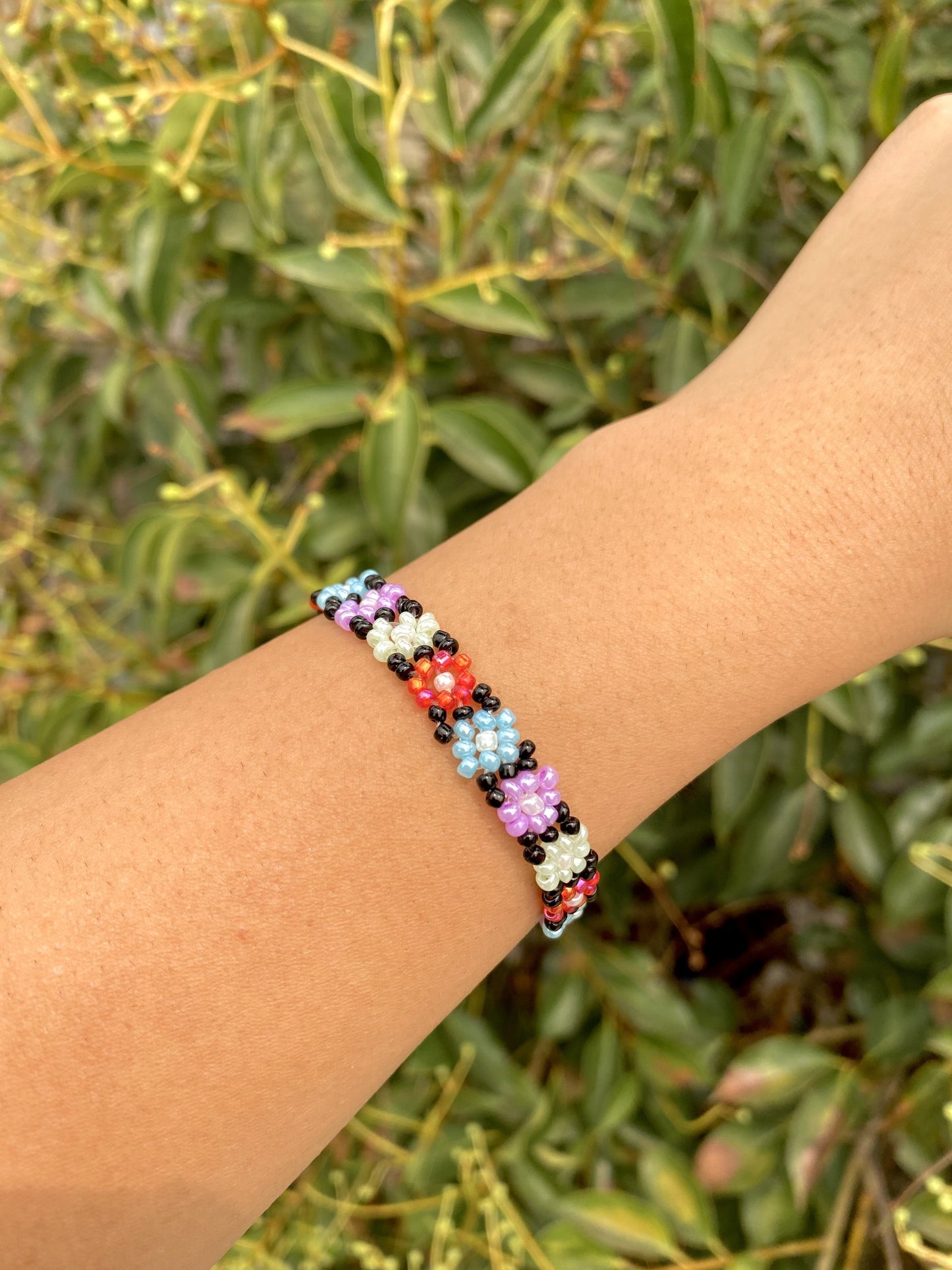 Multi-color daisy (pastel)